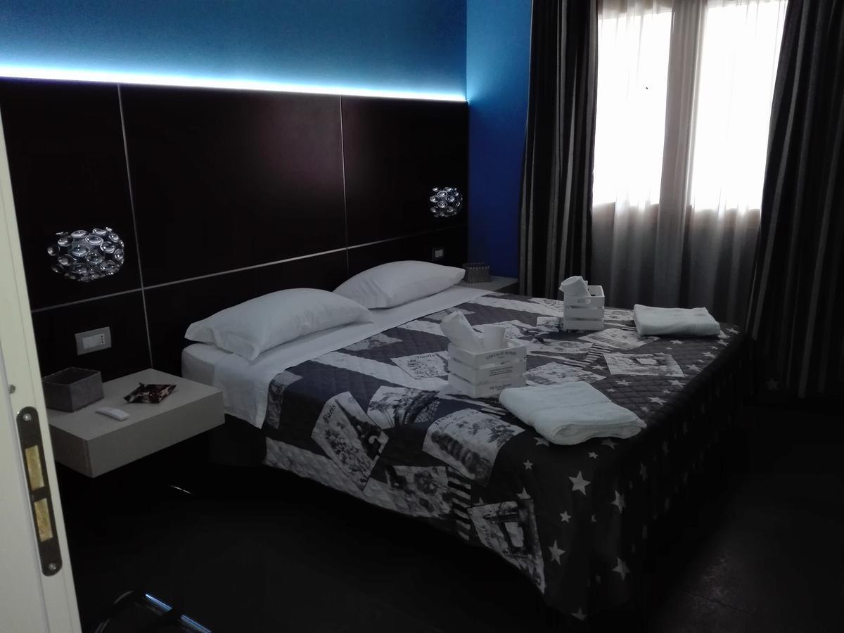 Manu'S Guest Suite Cosenza Buitenkant foto