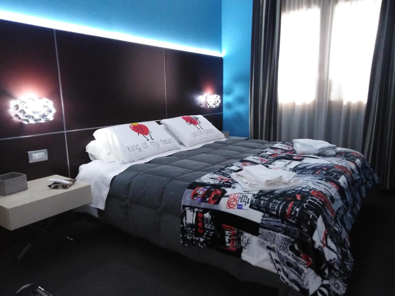Manu'S Guest Suite Cosenza Buitenkant foto